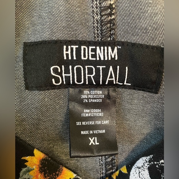 HT denim shortall skull and sunflower print size XL w/ pockets & frayed hem - Picture 2 of 7
